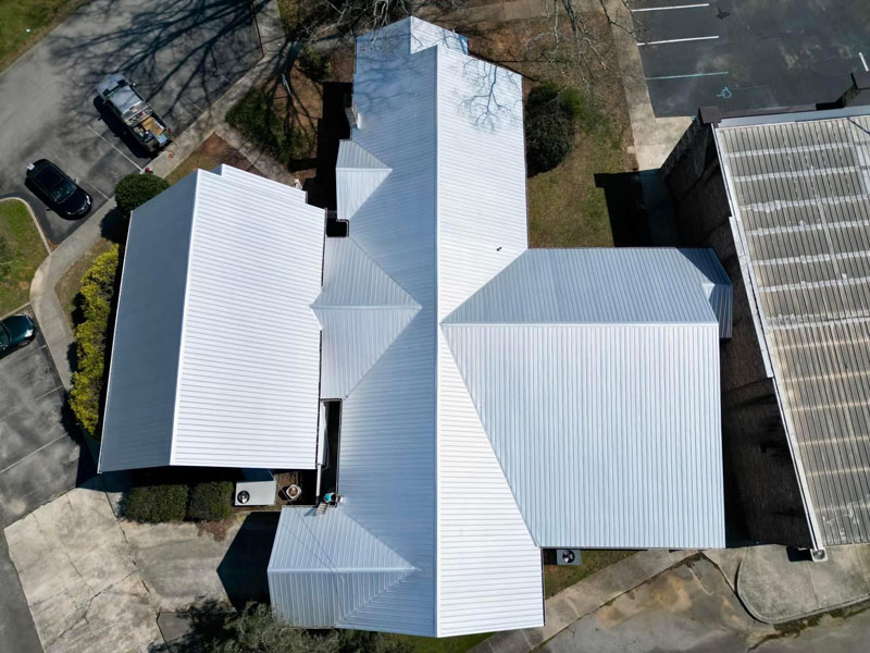 Metal Roof Installation in Birmingham & Guntersville, AL | Superior Roofing Solutions 